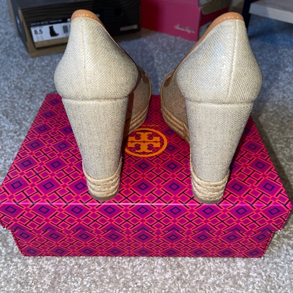 Tory Burch Majorca Wedge Shoe size 9 - Picture 3 of 9